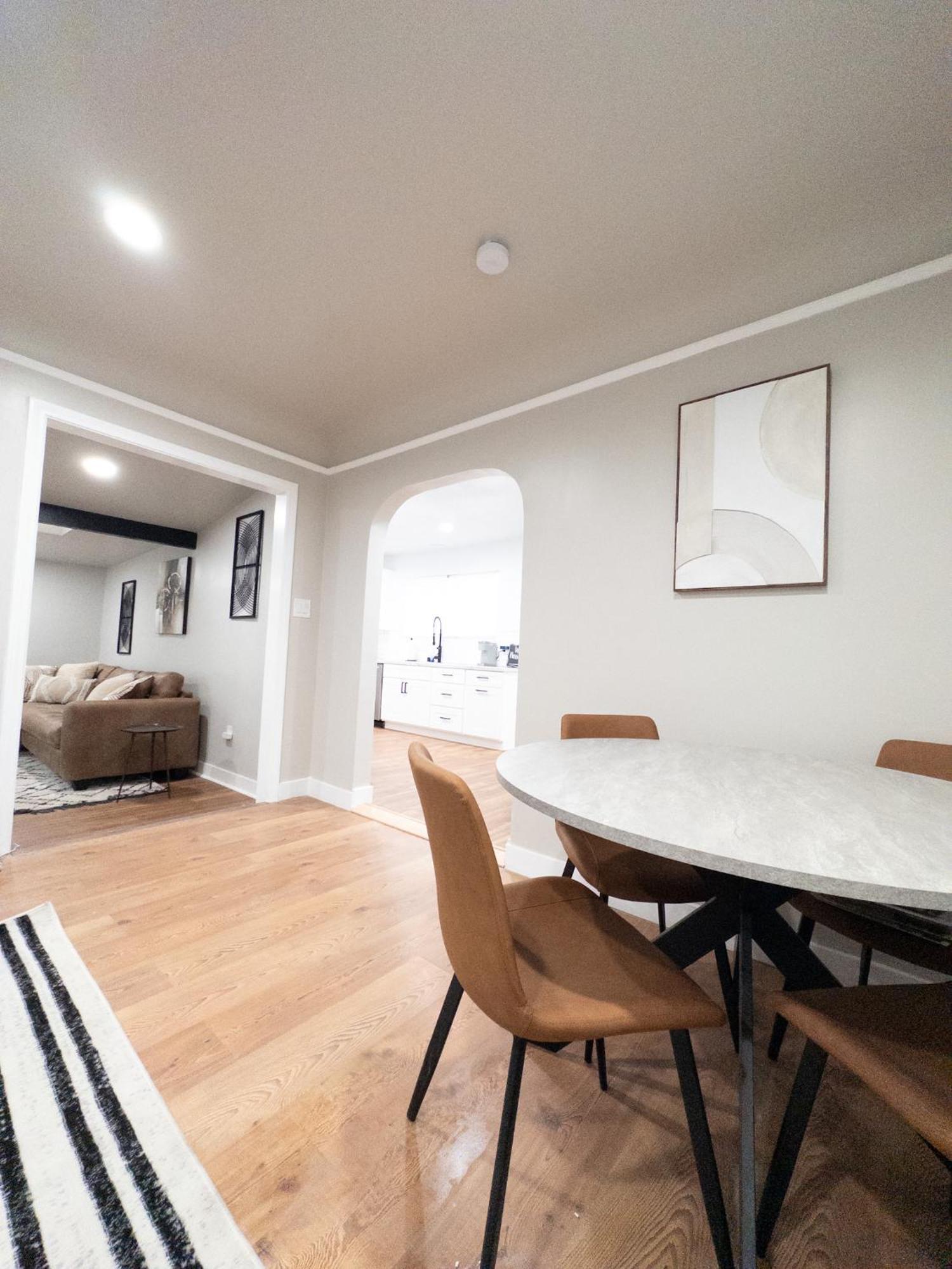 Сasa de vacaciones Stylish & Cozy Retreat In The Heart Of La *